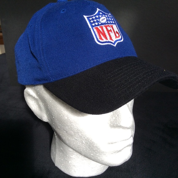 Authentic NFL team cap. - Picture 2 of 5